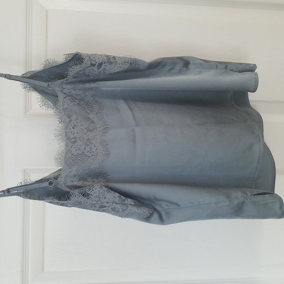 Abercrombie and Fitch top size XS in green - Picture 3 of 5